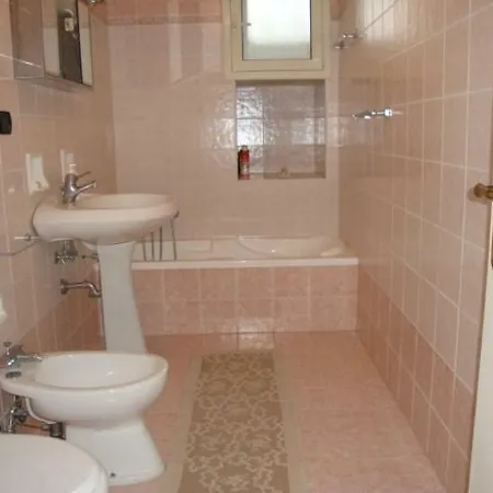 Casa Vacanze Garibaldi Vakantiehuis Felline